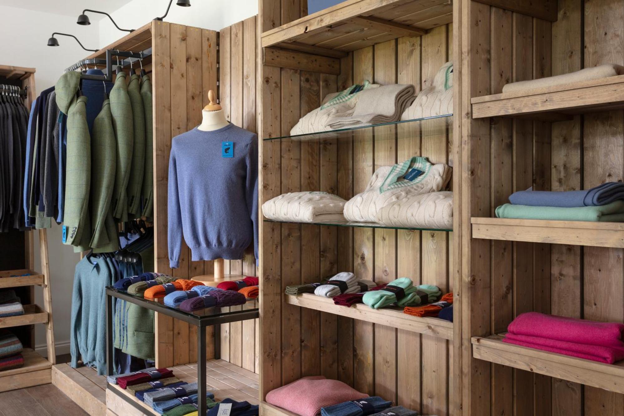 Schloss Roxburghe, Part Of Destination By Hyatt Luaran gambar The interior of a clothing store