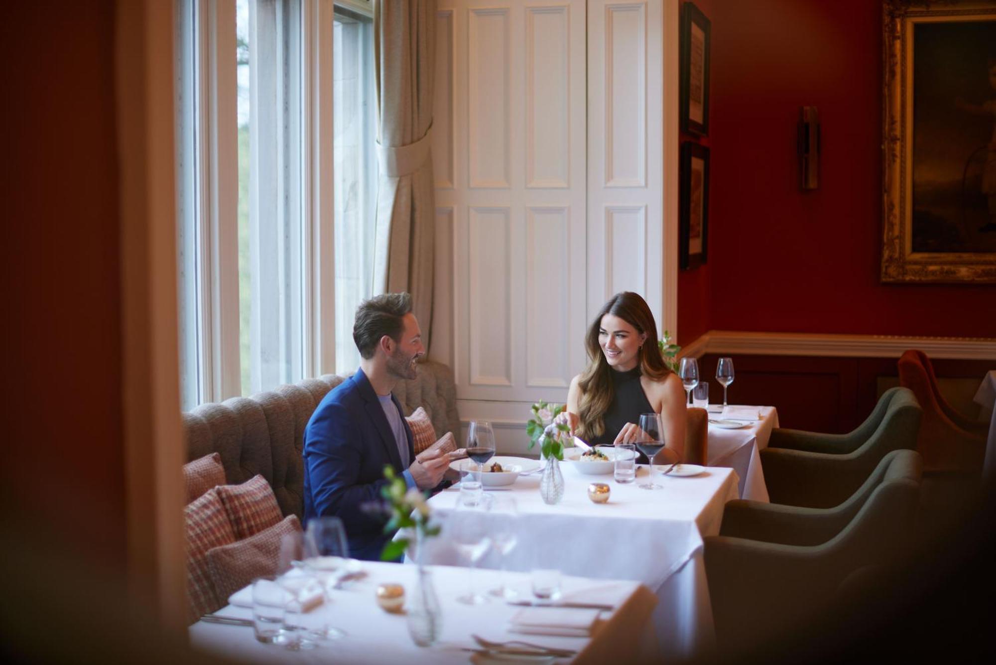 Schloss Roxburghe, Part Of Destination By Hyatt Luaran gambar The restaurant at The Ivy Temple Row