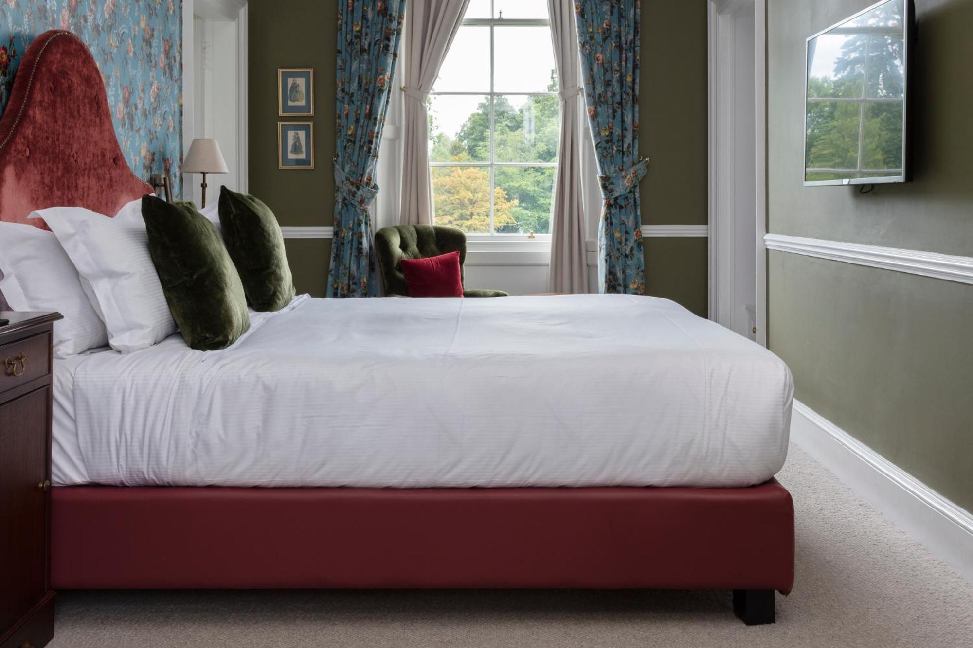 Schloss Roxburghe, Part Of Destination By Hyatt Luaran gambar A bedroom at the hotel