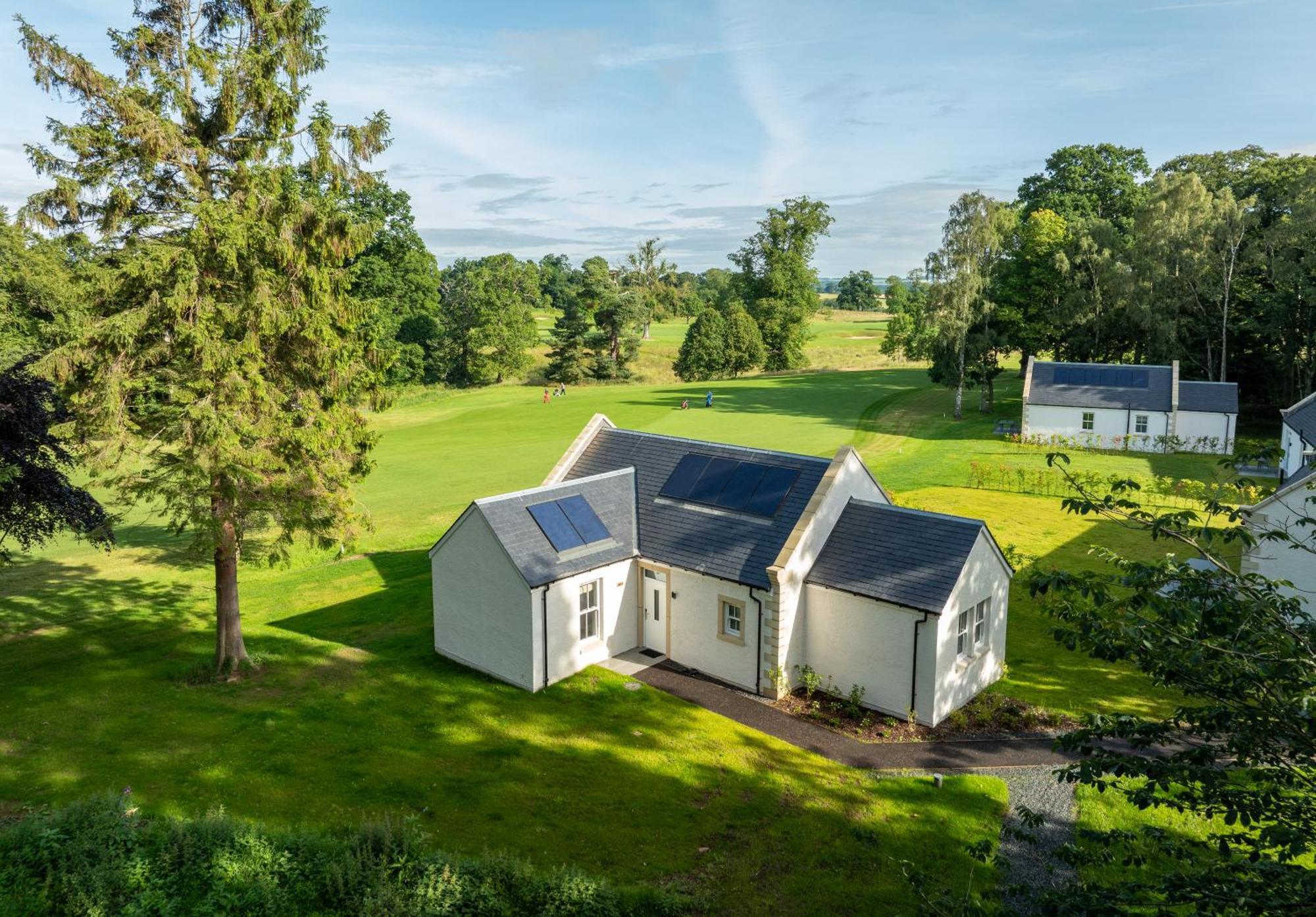 Schloss Roxburghe, Part Of Destination By Hyatt Luaran gambar The old stable block at the centre of the estate