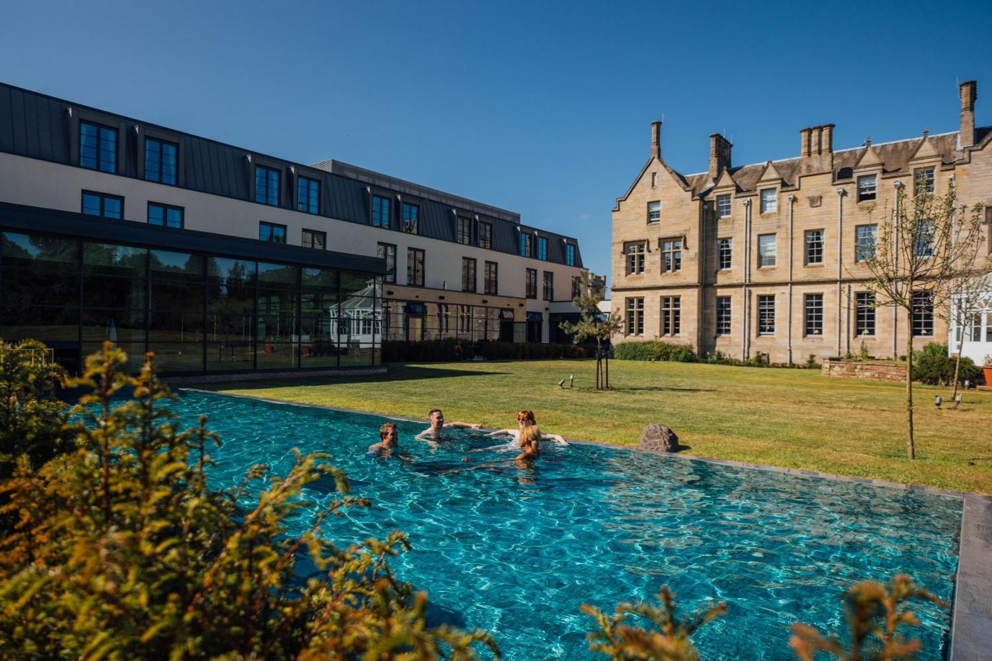 Schloss Roxburghe, Part Of Destination By Hyatt Luaran gambar The swimming pool at the Edinburgh Academy